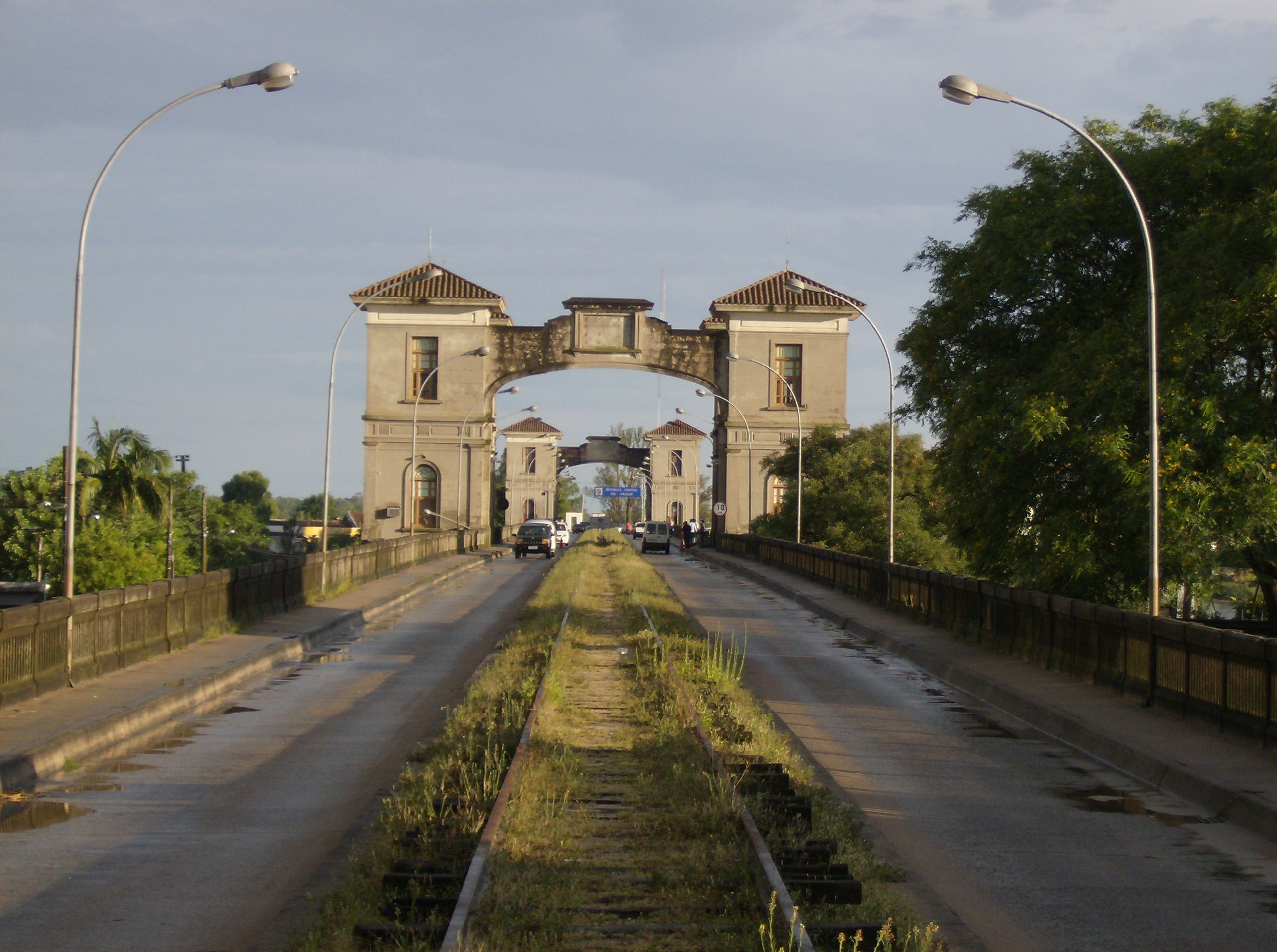 Puente Mauá.